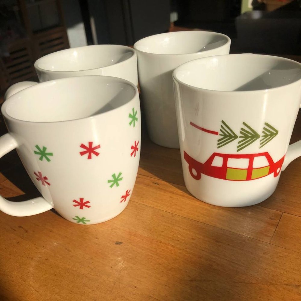 Crate&Barrel Set of 4 Cup One of the Cup Julia Rothman Design